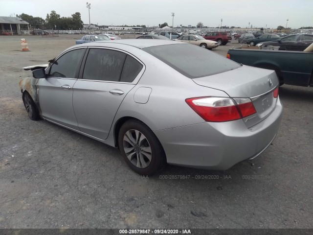 Photo 2 VIN: 1HGCR2F39FA160947 - HONDA ACCORD SEDAN 