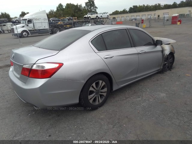 Photo 3 VIN: 1HGCR2F39FA160947 - HONDA ACCORD SEDAN 