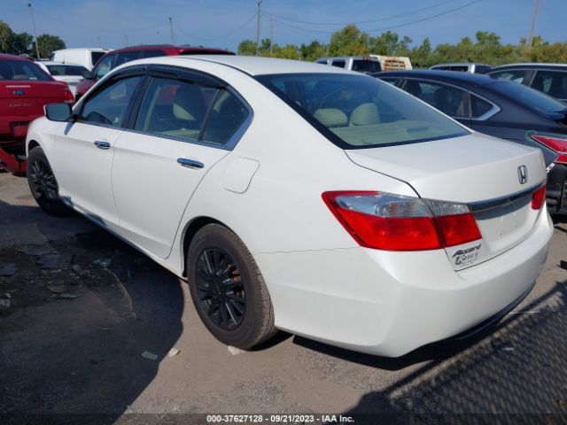 Photo 2 VIN: 1HGCR2F39FA182446 - HONDA ACCORD 