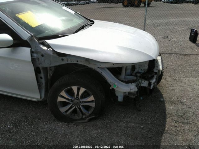 Photo 5 VIN: 1HGCR2F39FA273670 - HONDA ACCORD SEDAN 