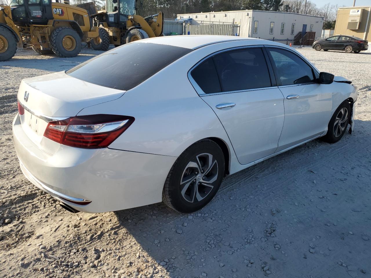 Photo 2 VIN: 1HGCR2F39GA106954 - HONDA ACCORD 