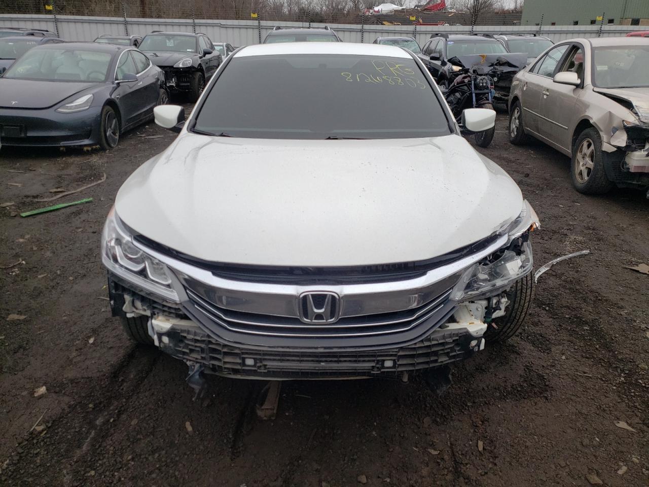 Photo 4 VIN: 1HGCR2F39GA120725 - HONDA ACCORD 