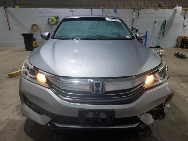 Photo 4 VIN: 1HGCR2F39GA234188 - HONDA ACCORD LX 