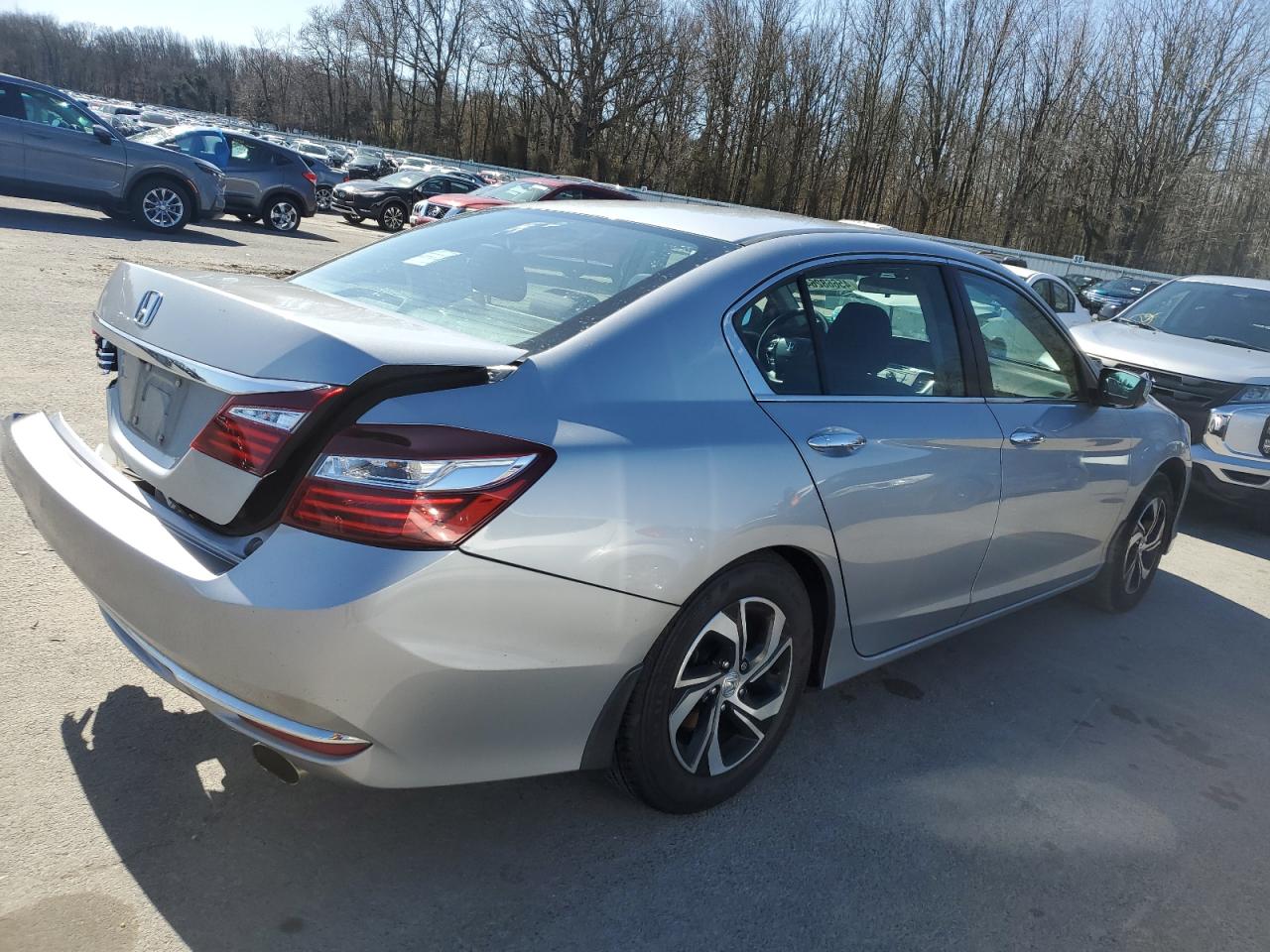 Photo 2 VIN: 1HGCR2F39GA235793 - HONDA ACCORD 