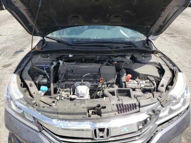 Photo 6 VIN: 1HGCR2F39HA006094 - HONDA ACCORD LX 