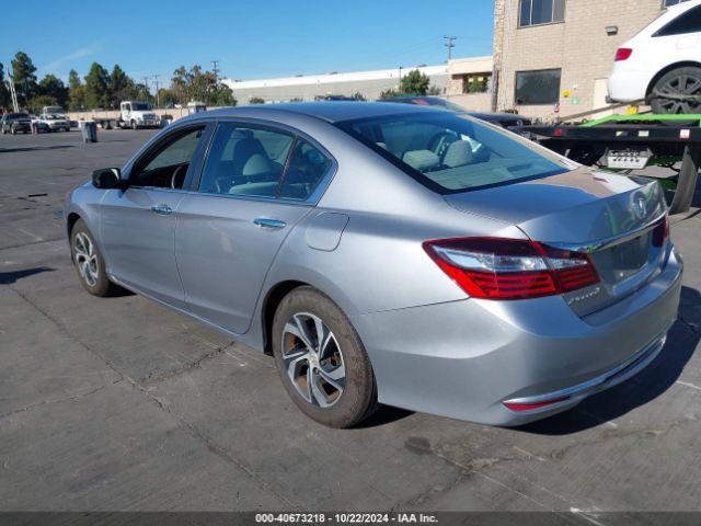 Photo 2 VIN: 1HGCR2F39HA025230 - HONDA ACCORD 