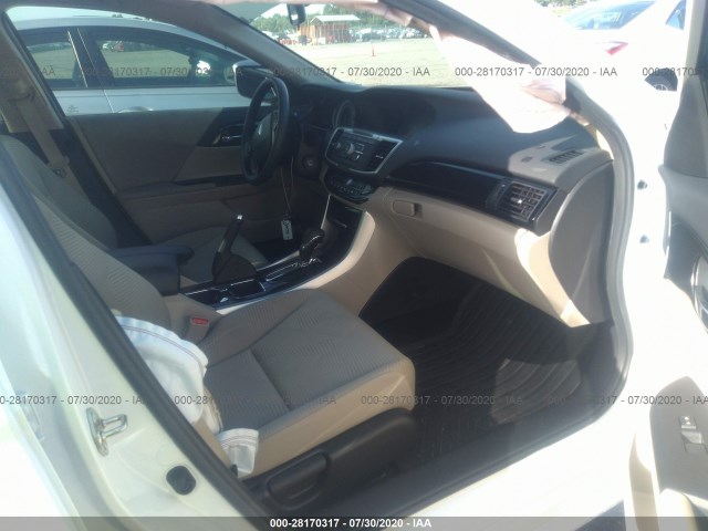 Photo 4 VIN: 1HGCR2F39HA128051 - HONDA ACCORD SEDAN 