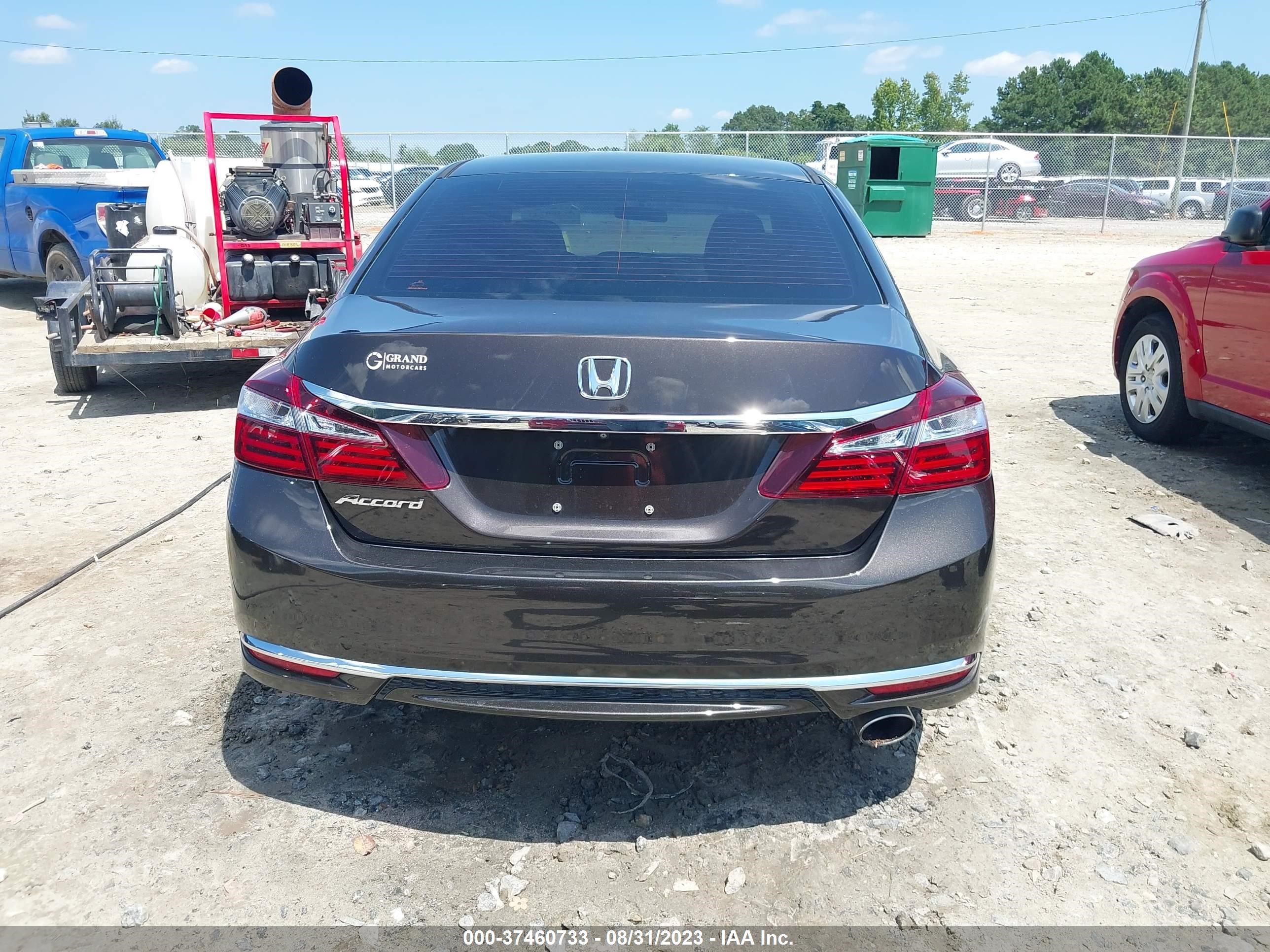 Photo 16 VIN: 1HGCR2F39HA203072 - HONDA ACCORD 