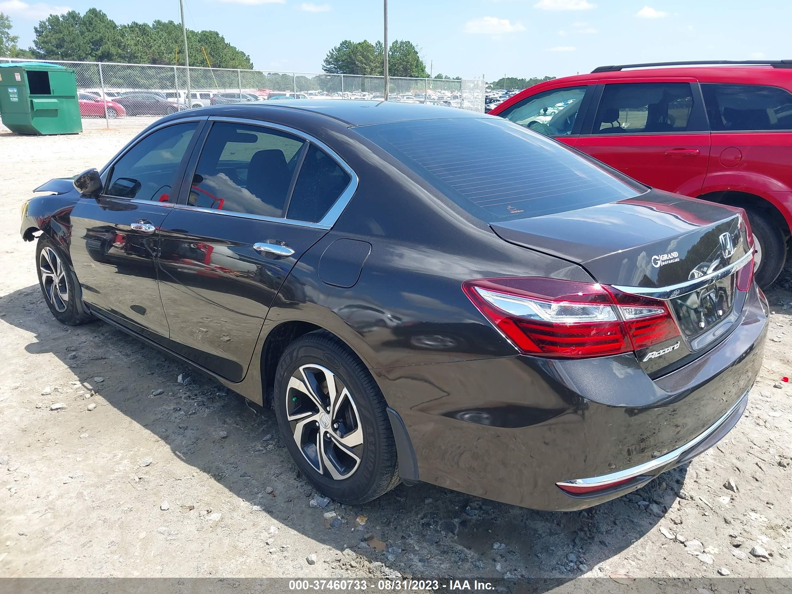 Photo 2 VIN: 1HGCR2F39HA203072 - HONDA ACCORD 