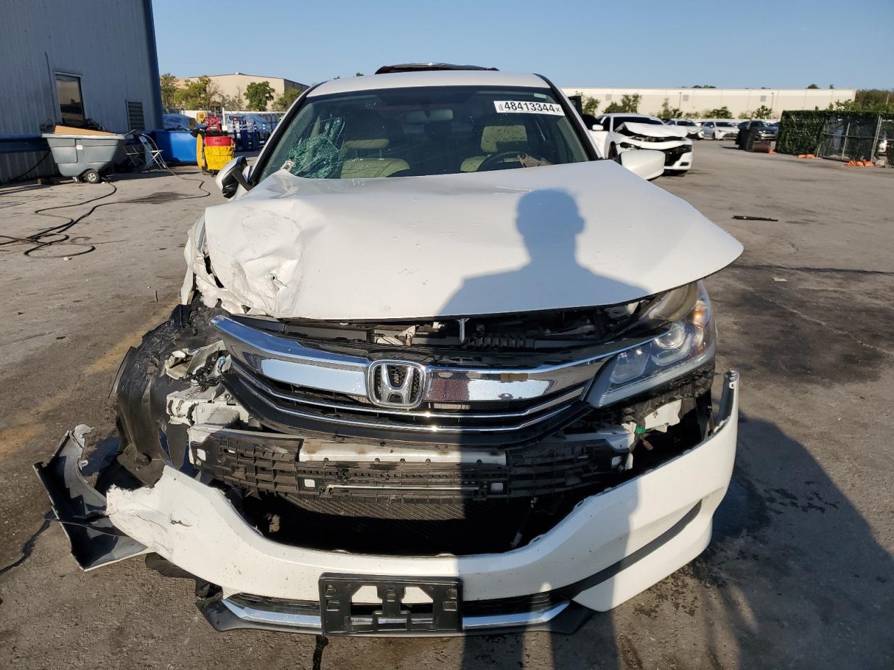 Photo 4 VIN: 1HGCR2F39HA237917 - HONDA ACCORD 