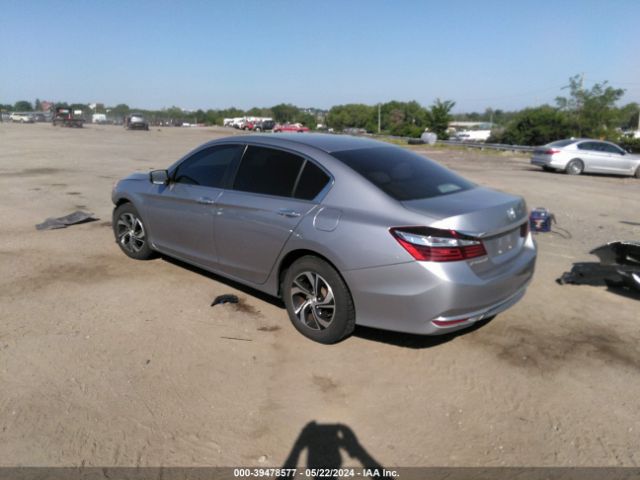 Photo 2 VIN: 1HGCR2F39HA251347 - HONDA ACCORD SEDAN 