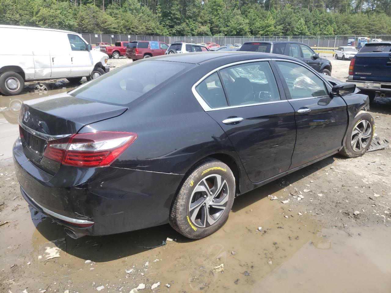 Photo 2 VIN: 1HGCR2F39HA291685 - HONDA ACCORD 