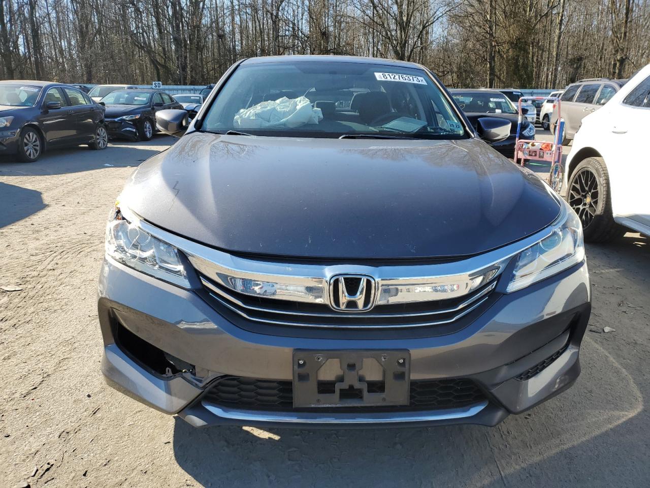 Photo 4 VIN: 1HGCR2F39HA307996 - HONDA ACCORD 