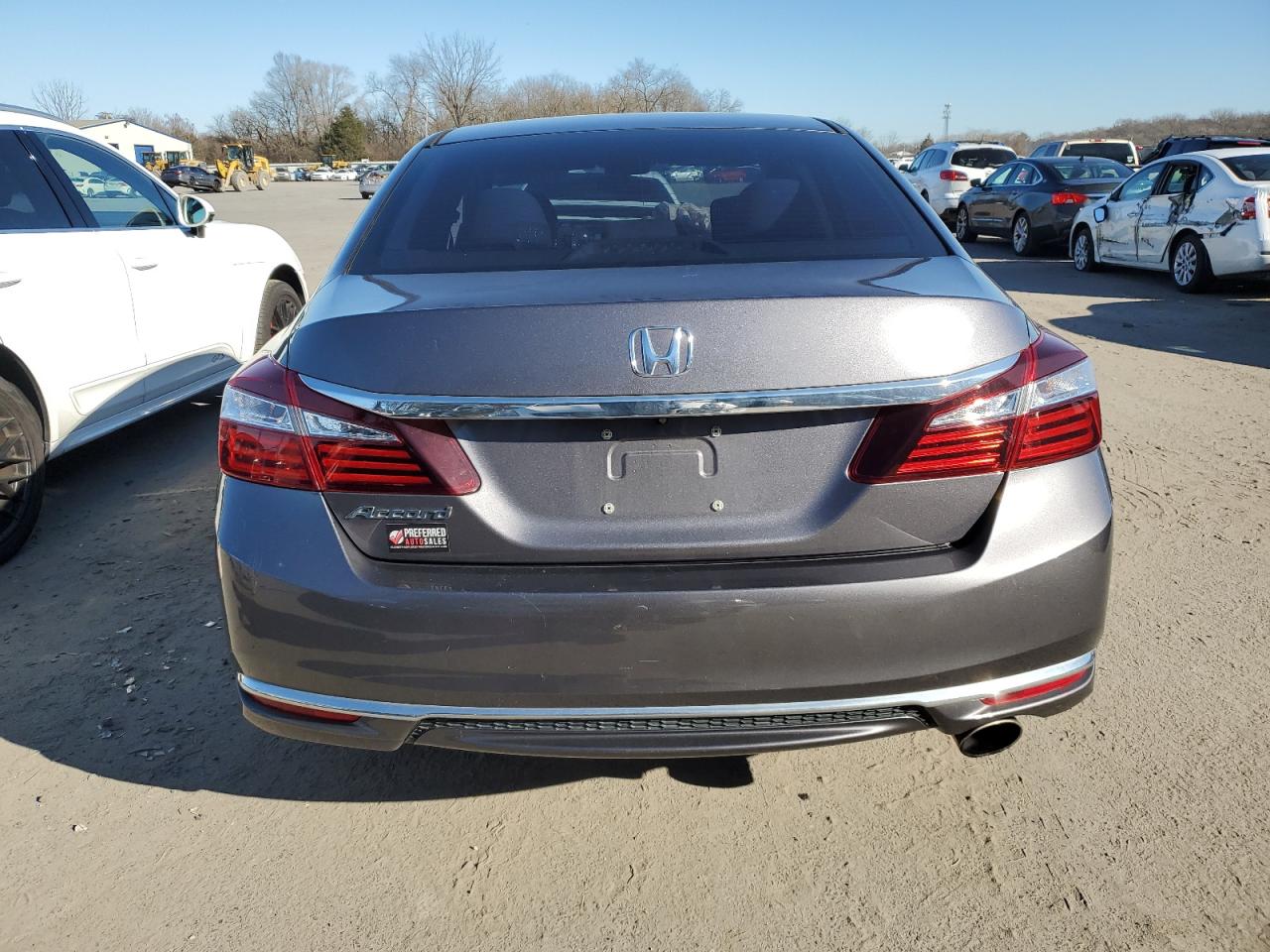 Photo 5 VIN: 1HGCR2F39HA307996 - HONDA ACCORD 