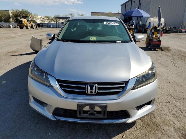 Photo 4 VIN: 1HGCR2F3XDA018345 - HONDA ACCORD 