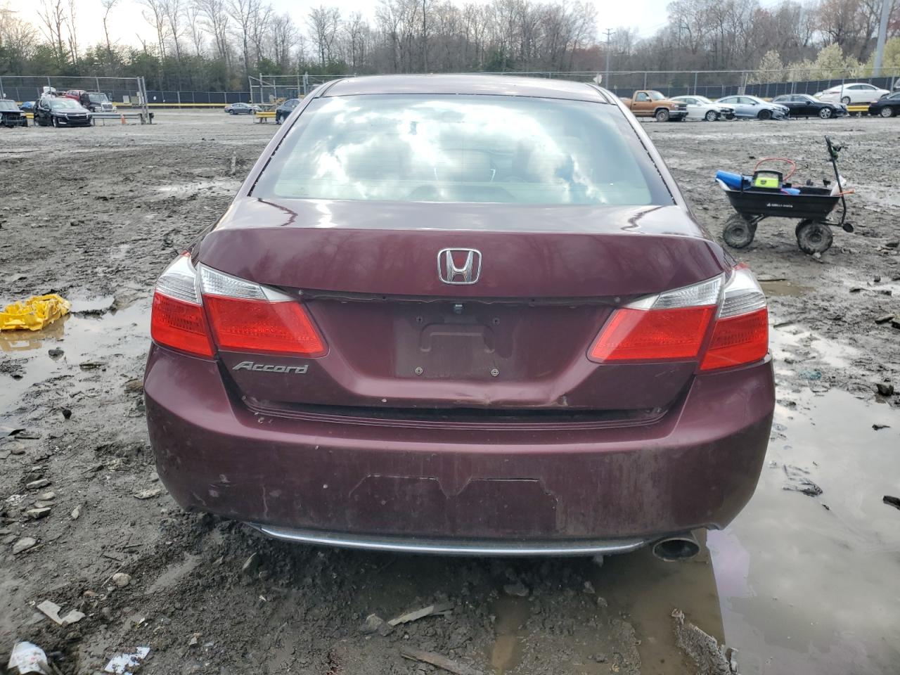 Photo 5 VIN: 1HGCR2F3XDA050941 - HONDA ACCORD 