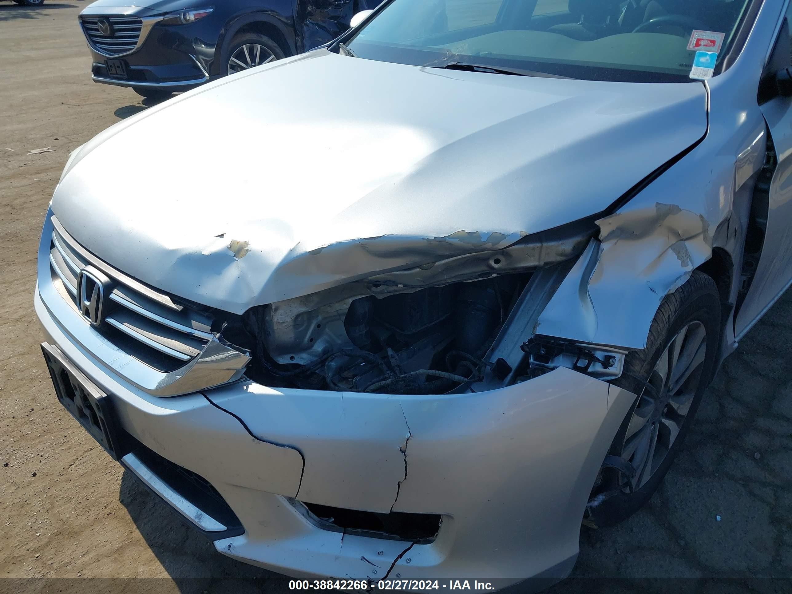 Photo 5 VIN: 1HGCR2F3XDA095099 - HONDA ACCORD 