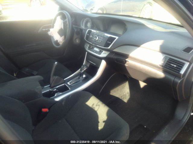 Photo 4 VIN: 1HGCR2F3XDA097399 - HONDA ACCORD SDN 