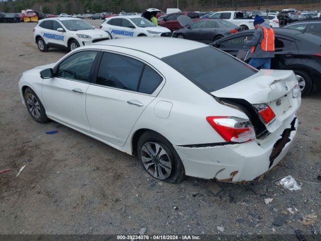 Photo 2 VIN: 1HGCR2F3XDA103055 - HONDA ACCORD 