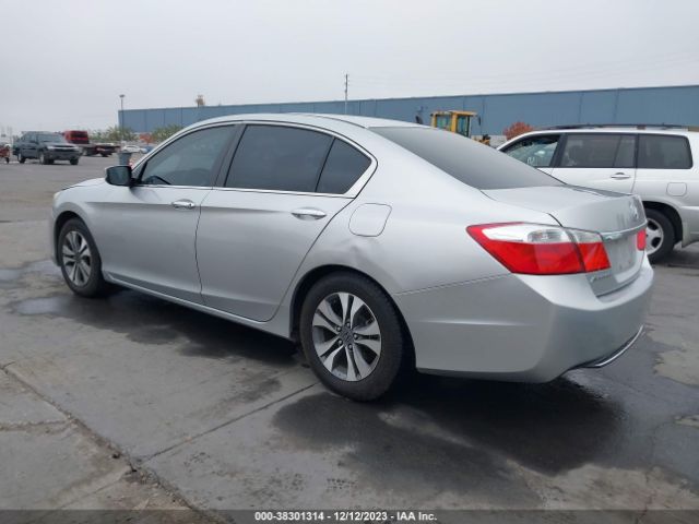 Photo 2 VIN: 1HGCR2F3XDA262593 - HONDA ACCORD 