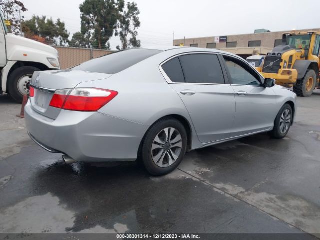 Photo 3 VIN: 1HGCR2F3XDA262593 - HONDA ACCORD 