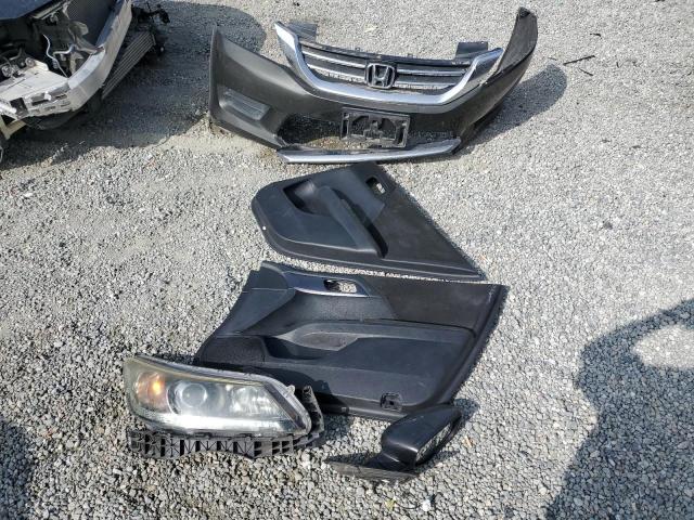 Photo 11 VIN: 1HGCR2F3XDA269589 - HONDA ACCORD LX 