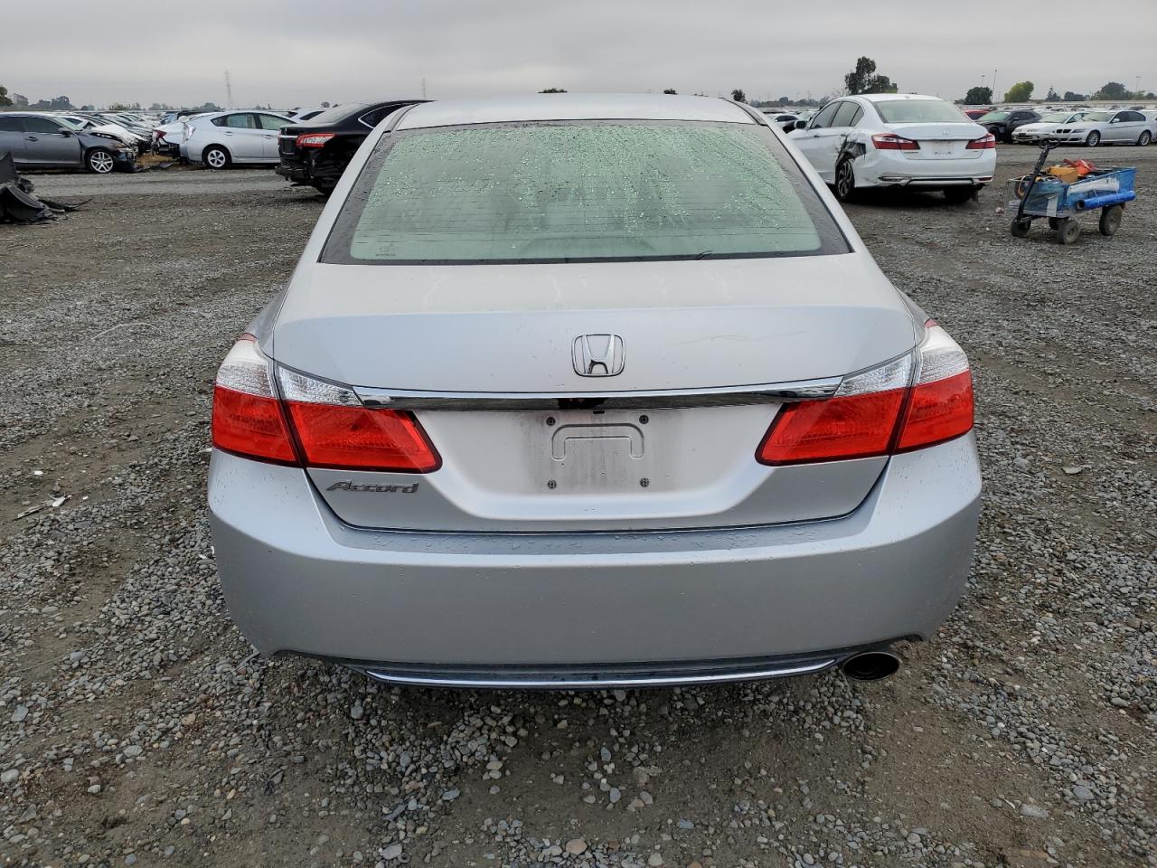 Photo 5 VIN: 1HGCR2F3XEA137644 - HONDA ACCORD 