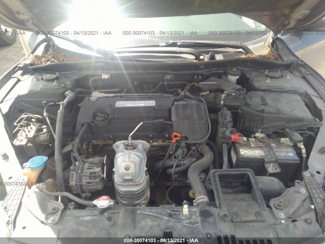 Photo 9 VIN: 1HGCR2F3XEA202606 - HONDA ACCORD 