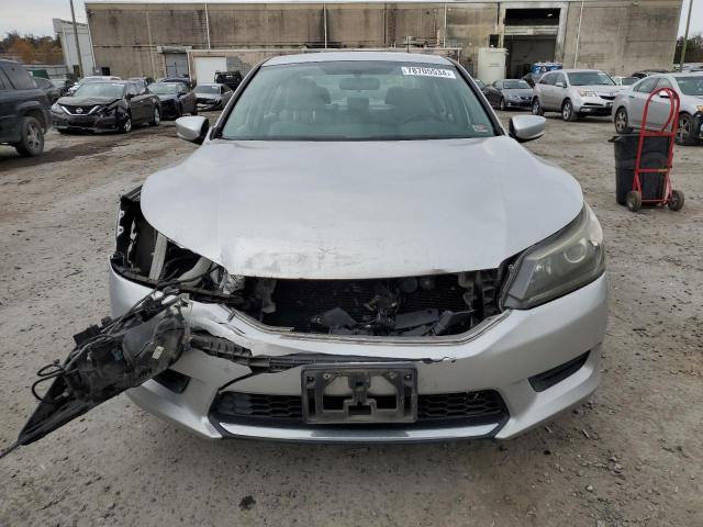 Photo 4 VIN: 1HGCR2F3XEA246105 - HONDA ACCORD LX 