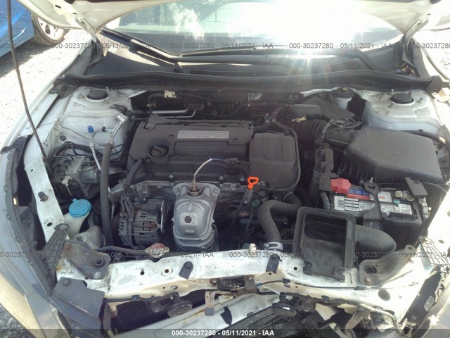 Photo 9 VIN: 1HGCR2F3XEA306321 - HONDA ACCORD SEDAN 