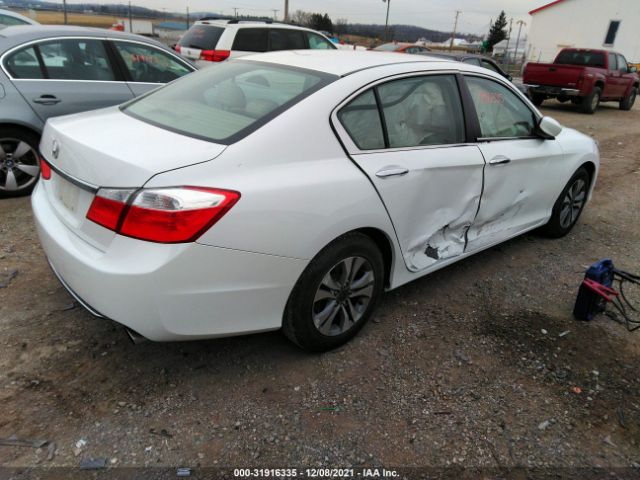 Photo 3 VIN: 1HGCR2F3XFA026111 - HONDA ACCORD SEDAN 