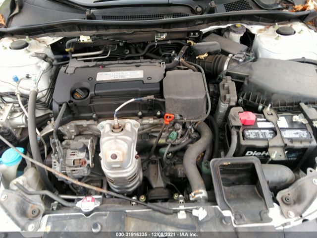 Photo 9 VIN: 1HGCR2F3XFA026111 - HONDA ACCORD SEDAN 