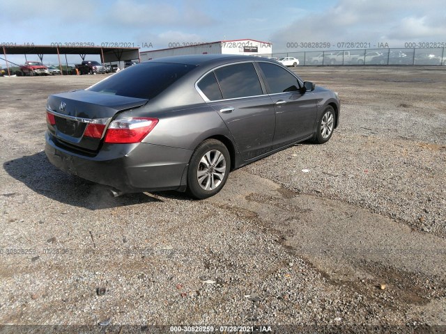 Photo 3 VIN: 1HGCR2F3XFA050649 - HONDA ACCORD SEDAN 