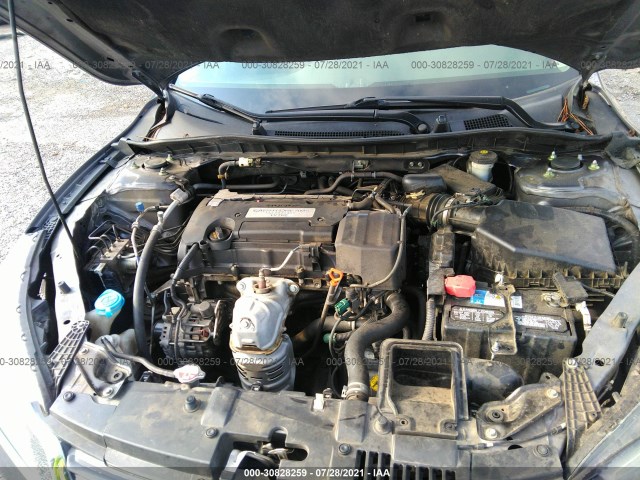 Photo 9 VIN: 1HGCR2F3XFA050649 - HONDA ACCORD SEDAN 