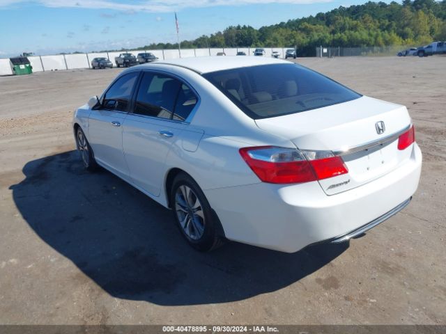 Photo 2 VIN: 1HGCR2F3XFA068617 - HONDA ACCORD 