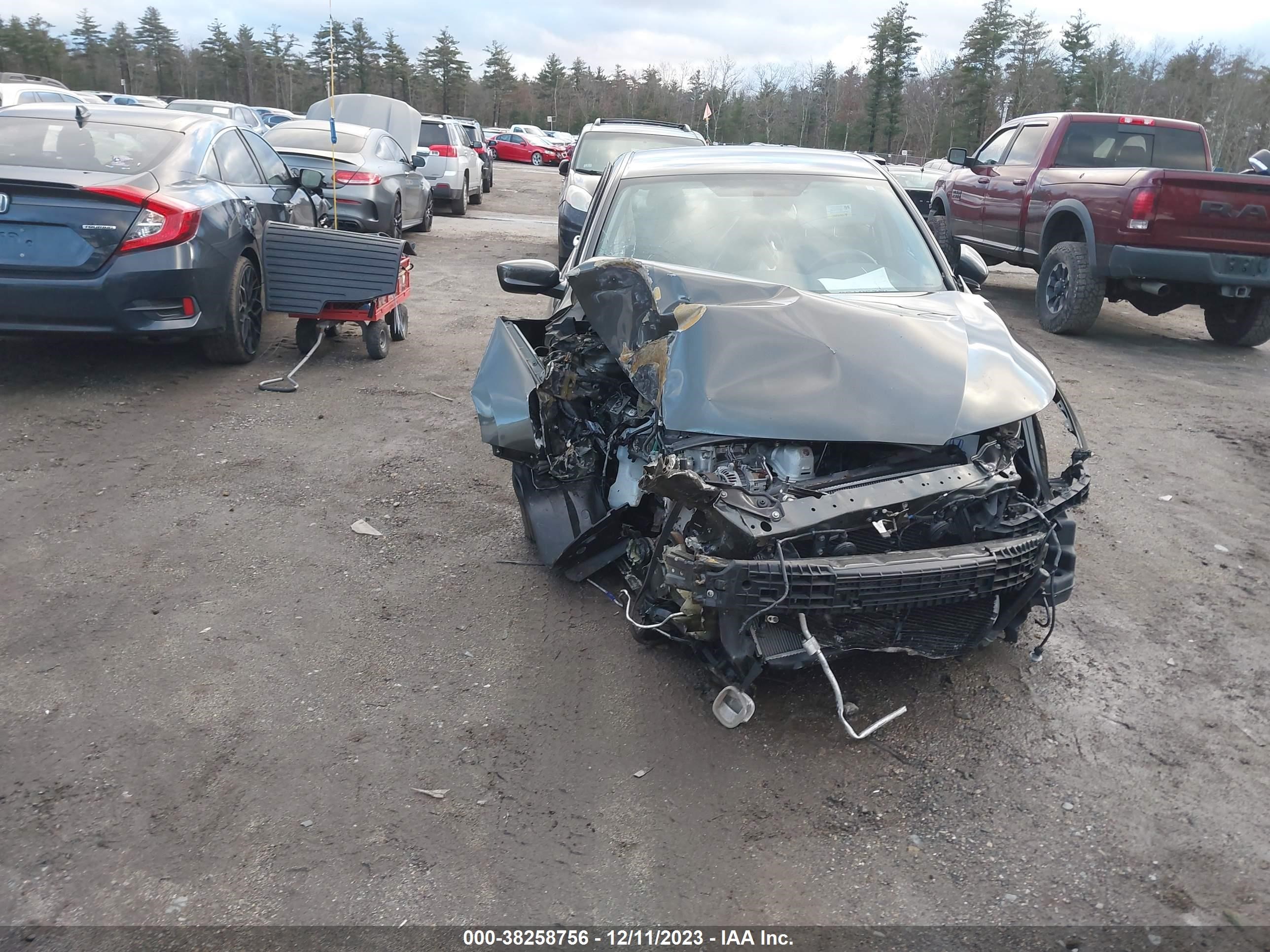 Photo 5 VIN: 1HGCR2F3XFA076684 - HONDA ACCORD 