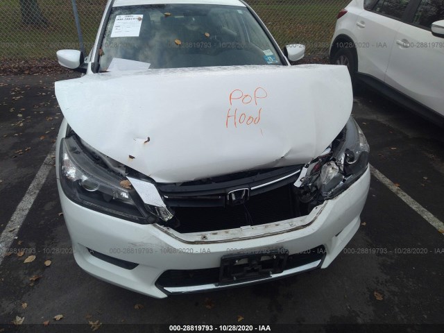 Photo 5 VIN: 1HGCR2F3XFA090469 - HONDA ACCORD SEDAN 