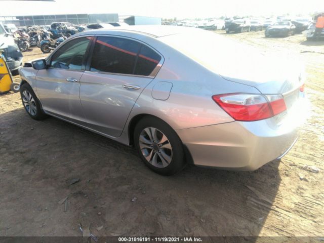 Photo 2 VIN: 1HGCR2F3XFA104810 - HONDA ACCORD SEDAN 