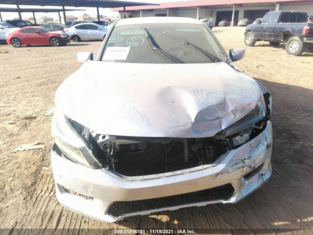 Photo 5 VIN: 1HGCR2F3XFA104810 - HONDA ACCORD SEDAN 