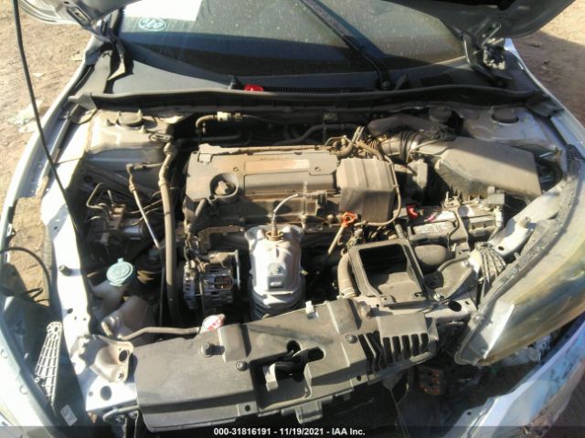 Photo 9 VIN: 1HGCR2F3XFA104810 - HONDA ACCORD SEDAN 