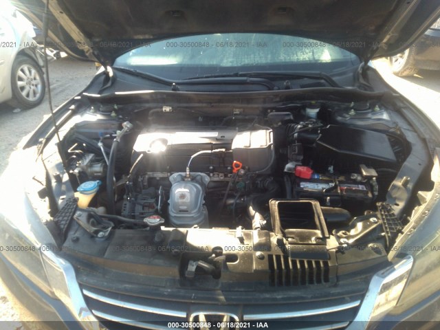 Photo 9 VIN: 1HGCR2F3XFA118223 - HONDA ACCORD SEDAN 