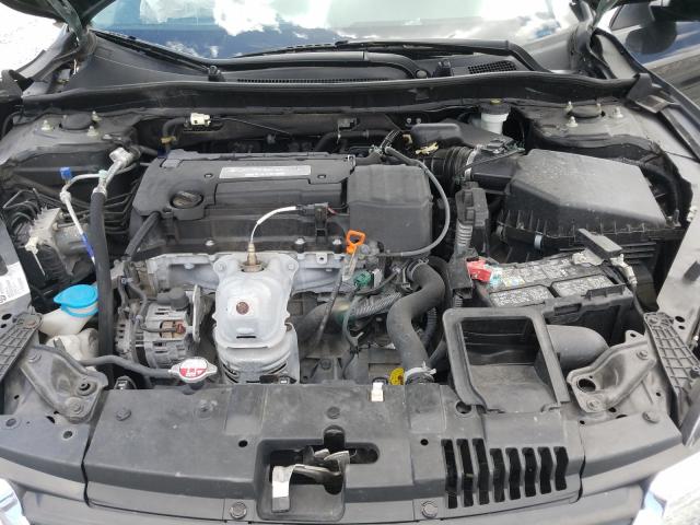 Photo 6 VIN: 1HGCR2F3XFA131800 - HONDA ACCORD LX 