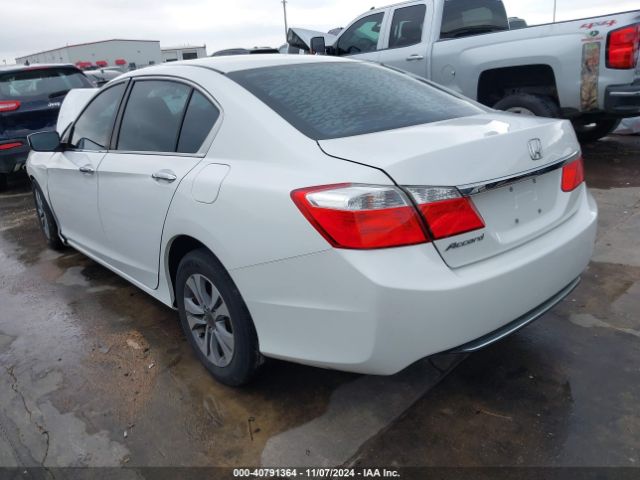 Photo 2 VIN: 1HGCR2F3XFA154557 - HONDA ACCORD 