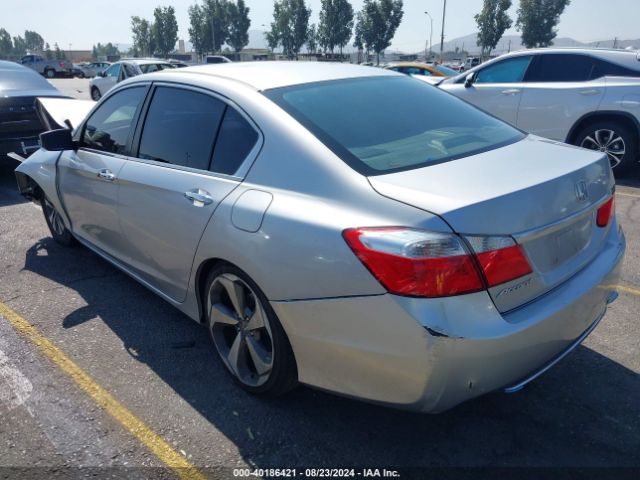 Photo 2 VIN: 1HGCR2F3XFA157541 - HONDA ACCORD 