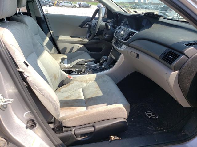 Photo 4 VIN: 1HGCR2F3XFA165414 - HONDA ACCORD LX 