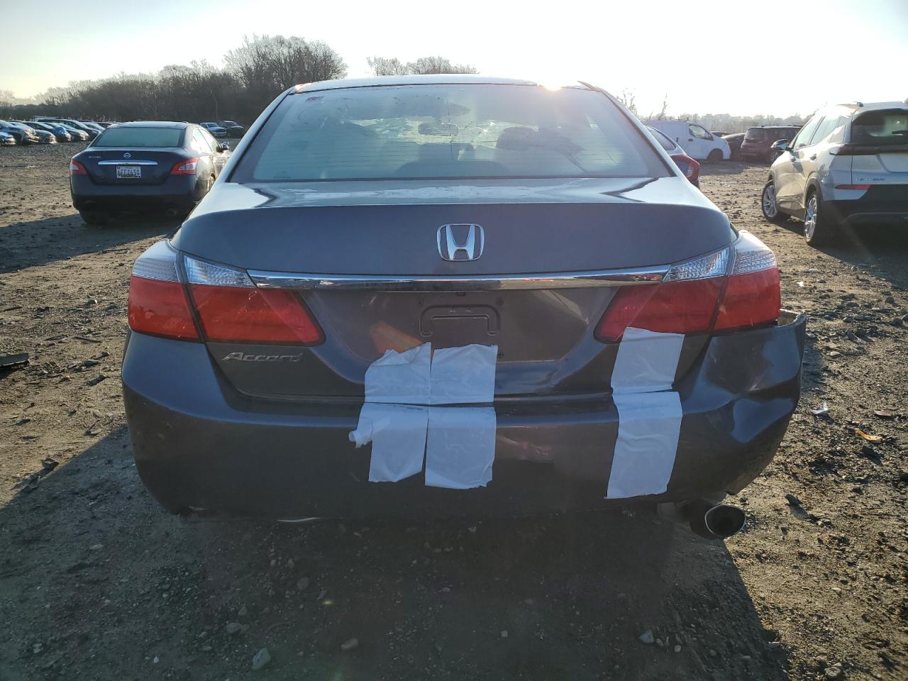 Photo 5 VIN: 1HGCR2F3XFA176865 - HONDA ACCORD 