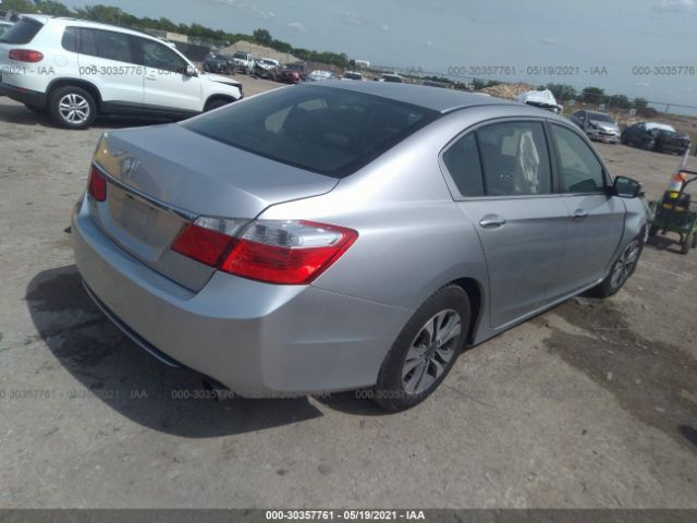 Photo 3 VIN: 1HGCR2F3XFA189194 - HONDA ACCORD SEDAN 