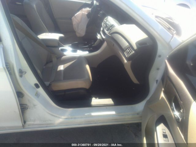 Photo 4 VIN: 1HGCR2F3XFA204616 - HONDA ACCORD SEDAN 