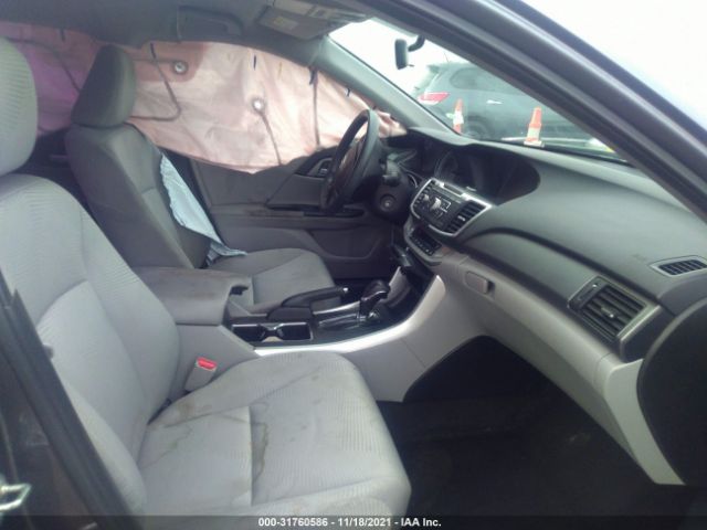 Photo 4 VIN: 1HGCR2F3XFA211243 - HONDA ACCORD SEDAN 