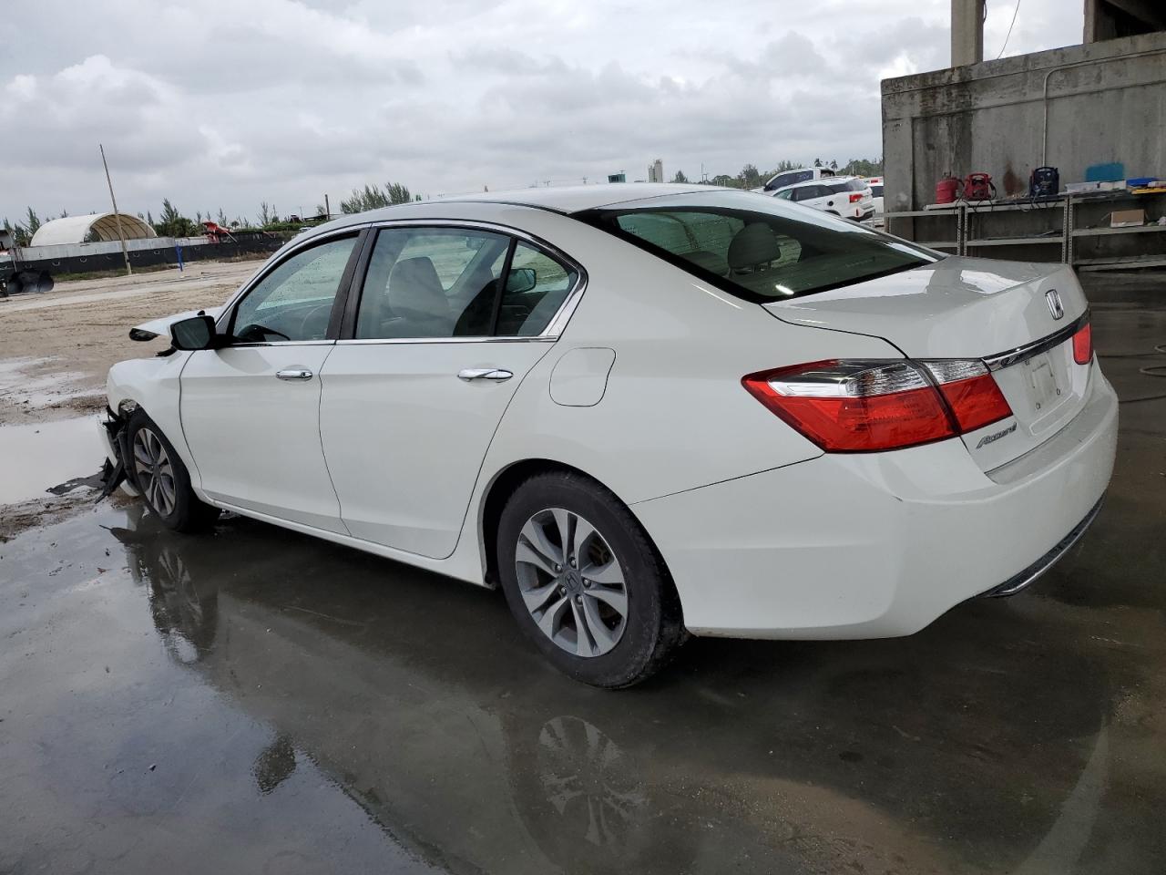 Photo 1 VIN: 1HGCR2F3XFA211775 - HONDA ACCORD 